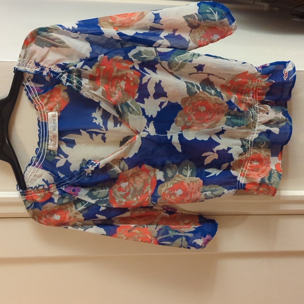 Lightweight floral top